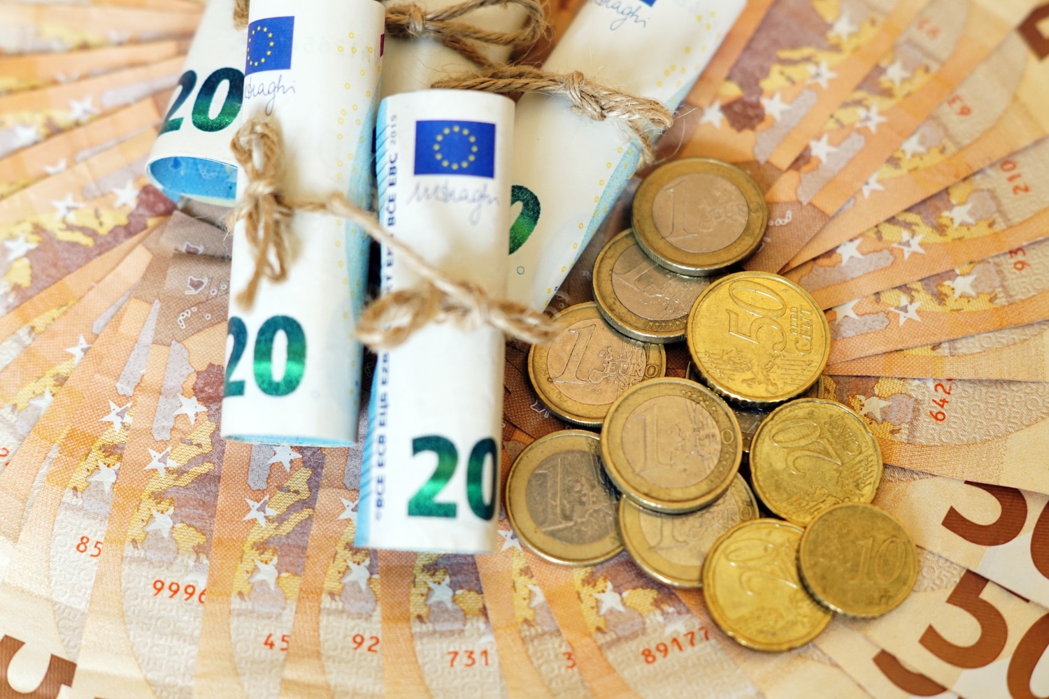 Germania crește emisiunile de obligațiuni la record de 512 miliarde euro