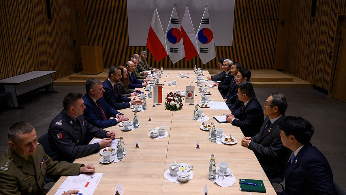 Polonia investește 3,3 miliarde euro în rachete sud-coreene