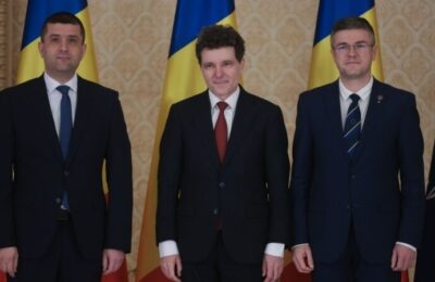 Miruță și Darău au depus jurământul pentru Apărare și Economie