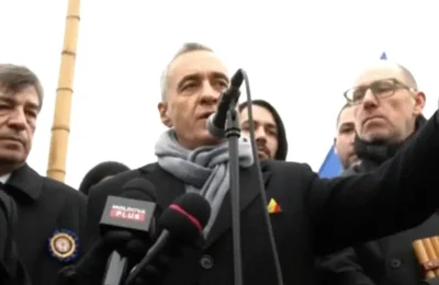 Călin Georgescu întâmpinat cu reacții neașteptate la Alba Iulia