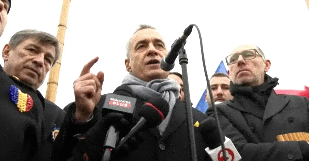 Călin Georgescu întâmpinat cu reacții neașteptate la Alba Iulia