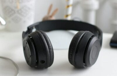 7 căști wireless cu noise cancelling care merită banii în 2026