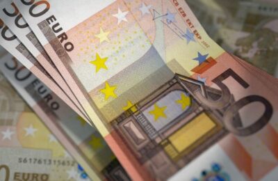 Bulgaria aderă la zona euro în plină criză politică