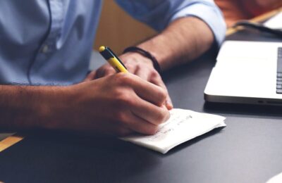 Mirabela Grădinaru a lucrat într-un call center ca studentă