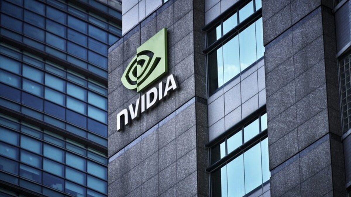 Trump permite Nvidia să vândă chipuri avansate de inteligență artificială Chinei ce consecințe are pentru cursa globală
