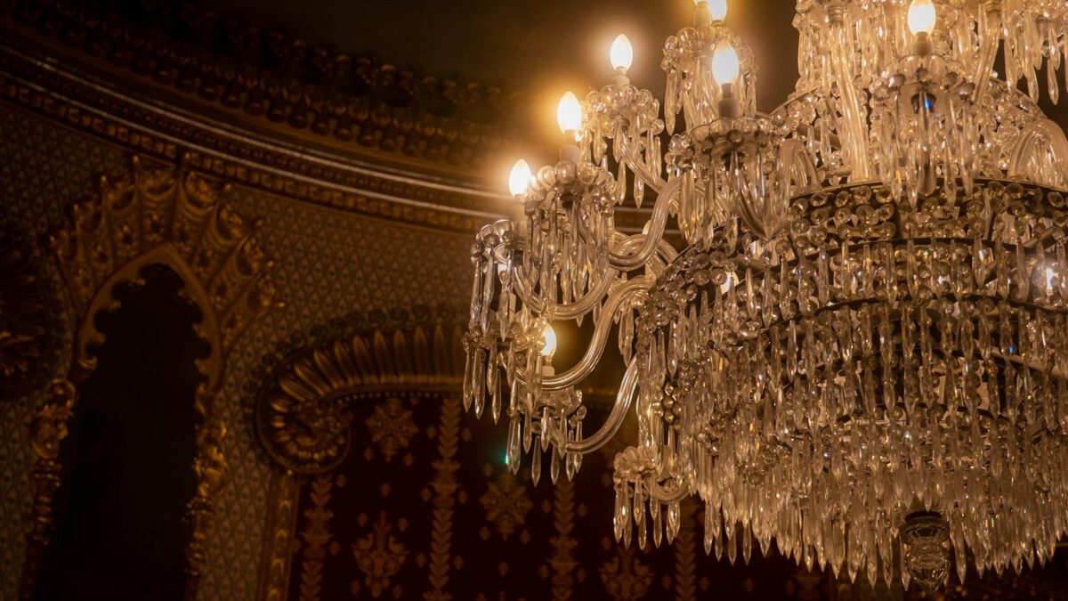 Dinozaurii din Crystal Palace sunt restaurați după ani de neglijență