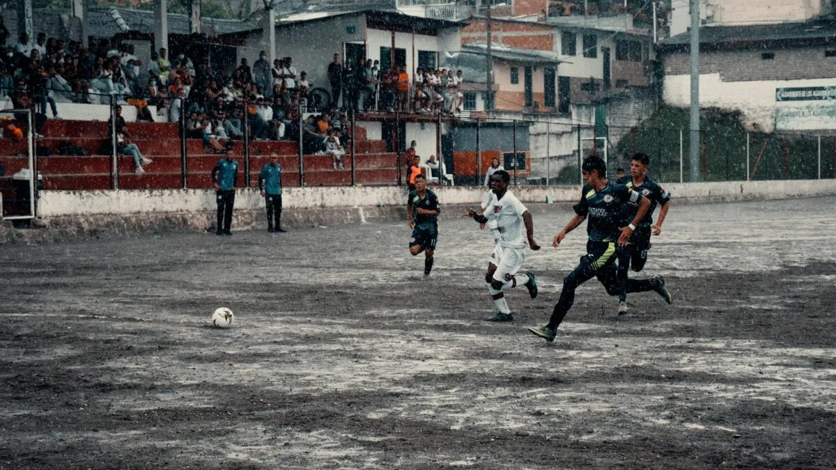 Pafos APOEL amânat