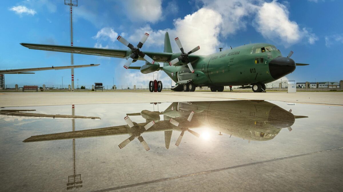 Avion militar mexican cu copil arsă la bord s-a prăbușit în Texas