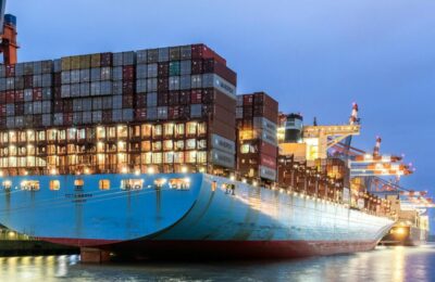 Comerțul global s-a prăbușit în 2025, UE lovită de tarifele SUA