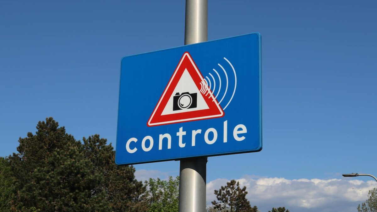 Camere radar cu AI generează amenzi de 80 de ori mai multe