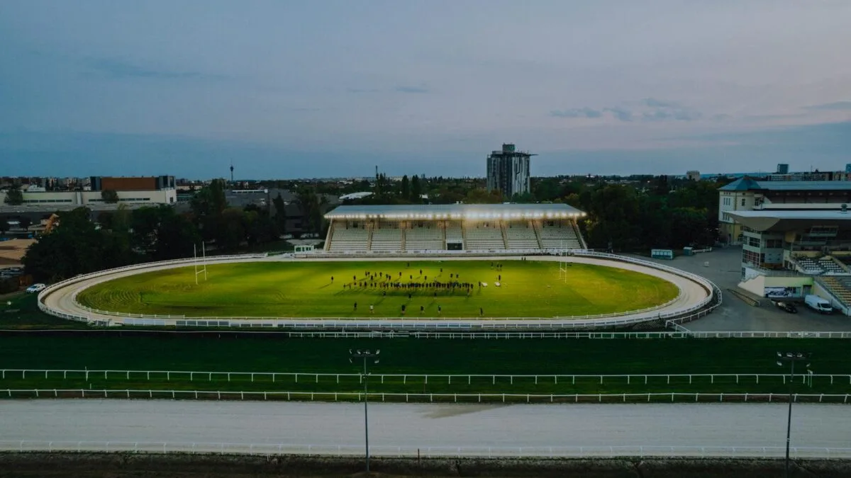 ETO Gyor români
