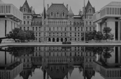 New York adoptă RAISE Act, prima lege pentru siguranța AI