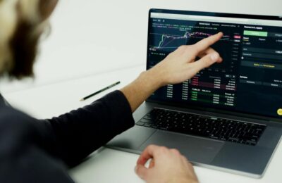 Piețele de capital și economia globală în 2025: reziliență fragilă