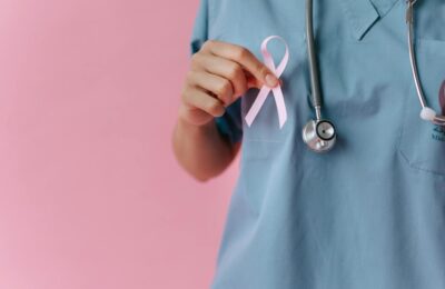 Kunal Nayyar plătește facturile medicale ale familiilor