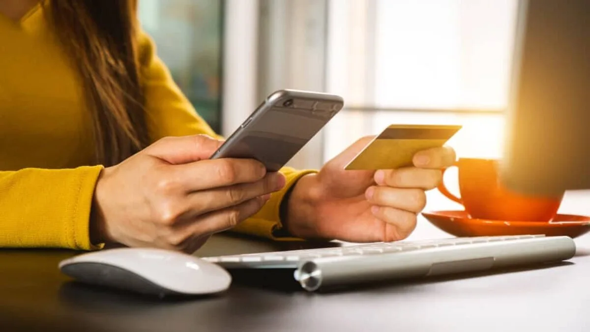 Olandezii domină plățile cu telefonul cum stau celelalte țări europene