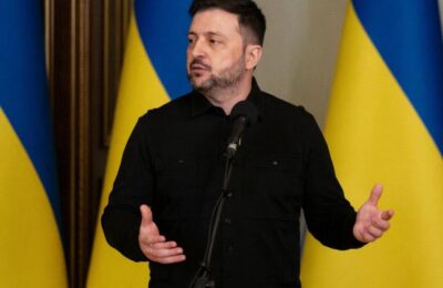 Zelenski refuză să stea la masă cu Rusia în Consiliul de Pace.