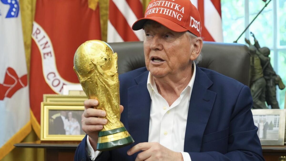 Trump amenință 8 țări, Franța răspunde la boicotul Cupei Mondiale 2026
