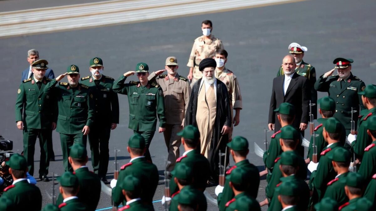 UE, sancțiuni pentru 30+ iranieni. Garda Revoluționară, pe lista neagră a terorismului