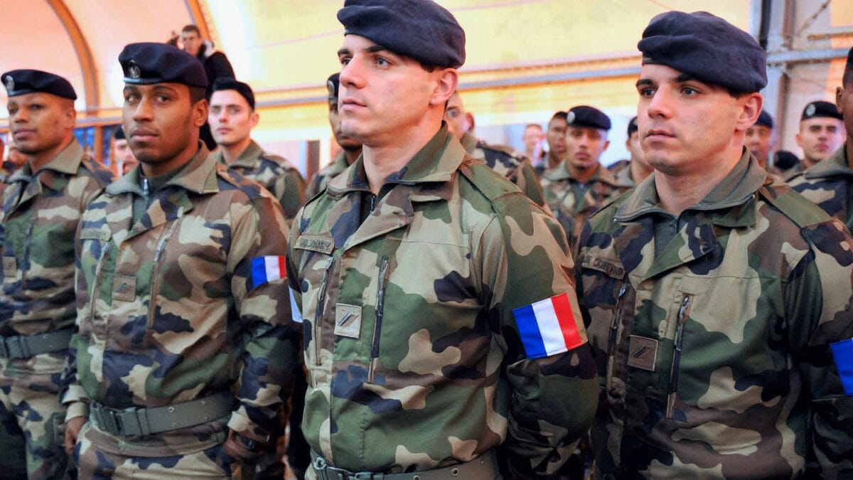 Franța desfășoară militari în Groenlanda pentru exerciții cu aliații europeni