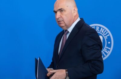 Bolojan, izolat – răspunde despre austeritate, PSD și vârsta penală la 13 ani
