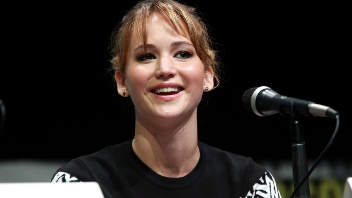 Jennifer Lawrence prietenii Hollywood