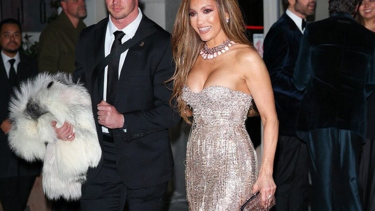 Jennifer Lopez, o nouă lovitură de teatru vestimentar după Golden Globes 2026!