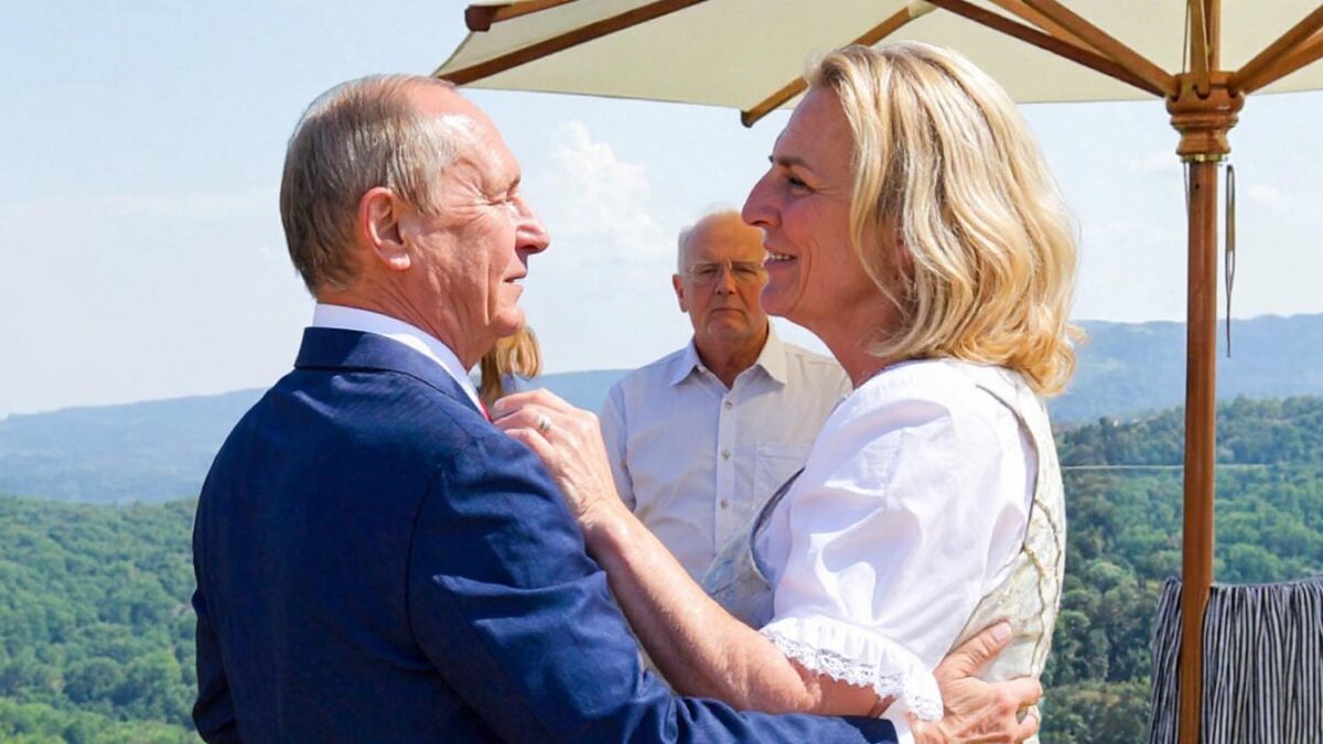 Karin Kneissl cetatenie