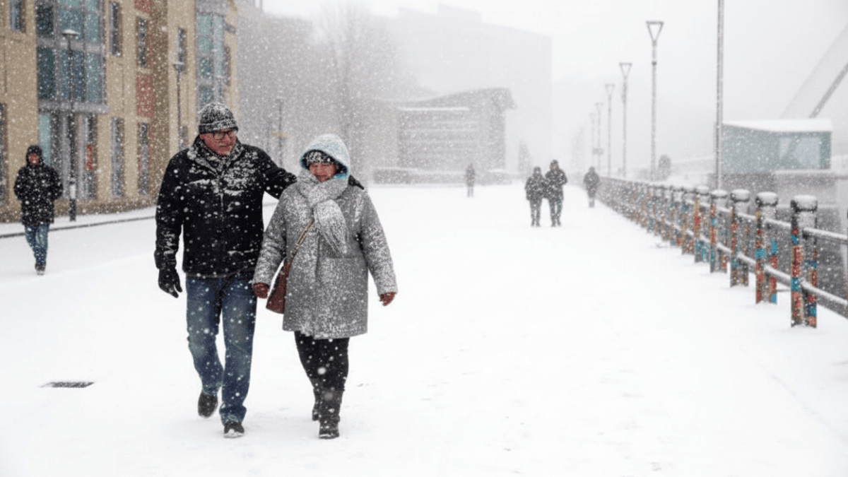 Marea Britanie se pregătește pentru ninsoare după avertisment Met Office