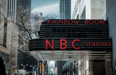 NBC Sports pariază pe AI: Urmărește-ți sportivii preferați pe mobil!