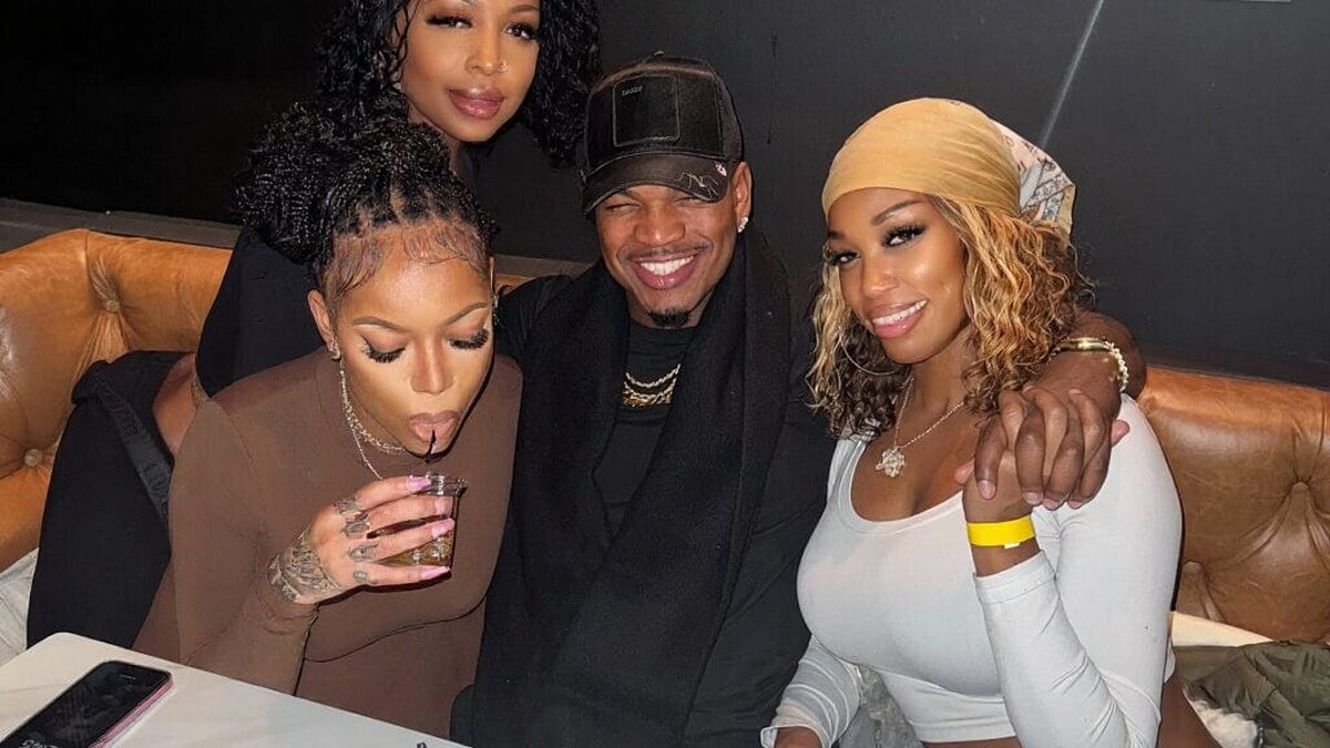 Ne-Yo poliamorie relație