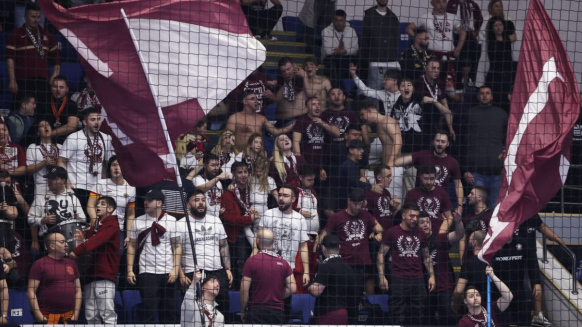 Rapid handbal ultrași