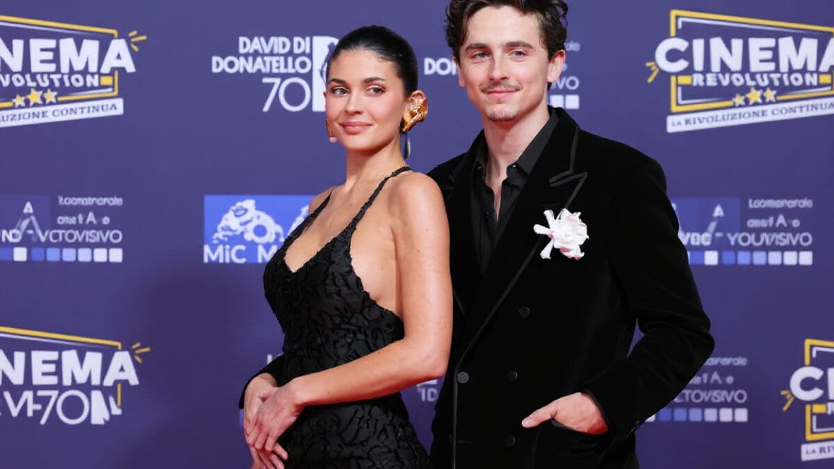 Timothée Chalamet și Kylie Jenner, un cuplu serios? Se zvonește că sunt „practic căsătoriți