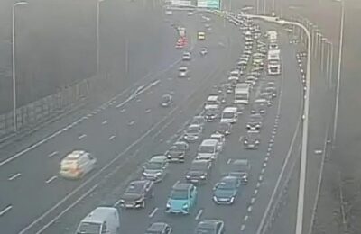 Coșmar pe M60 – 2 accidente, cozi de peste 6 km și trafic paralizat