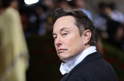 Elon Musk recunoaște: algoritmul X e „prost”