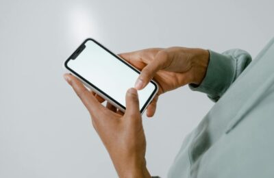 Cum să blochezi reclamele pe telefon în 2026