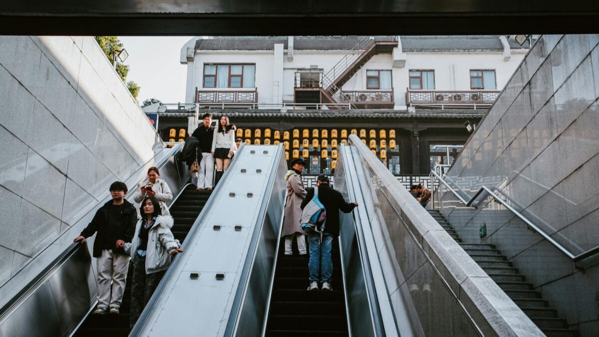 China pierde peste 3 milioane de locuitori: criza demografica accelereaza