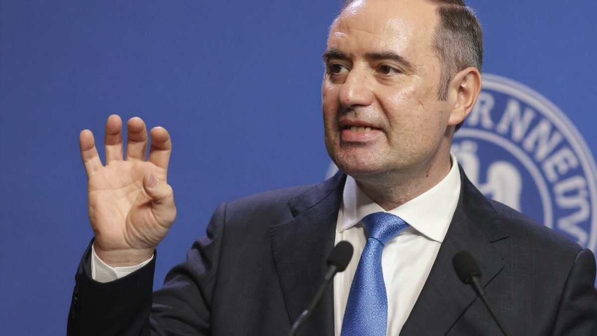 Deficit de 7,7% în 2025, sub țintă. Nazare neagă creșterea TVA pentru 2026