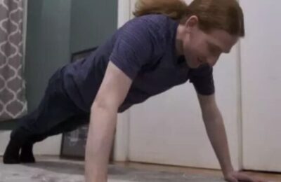 Blogger a făcut 100 de flotări zilnic un an întreg