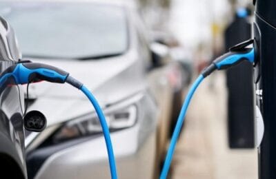 Încărcare vehicule electrice: Coventry, lider în Marea Britanie