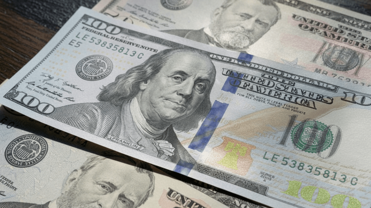 Investitorii străini vând acțiuni pe piața din India