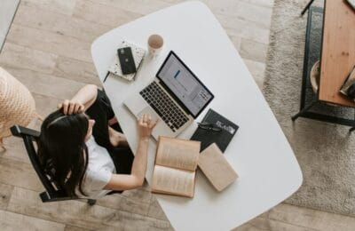 Cum alegi cel mai bun laptop pentru studenți în funcție de facultate 2026