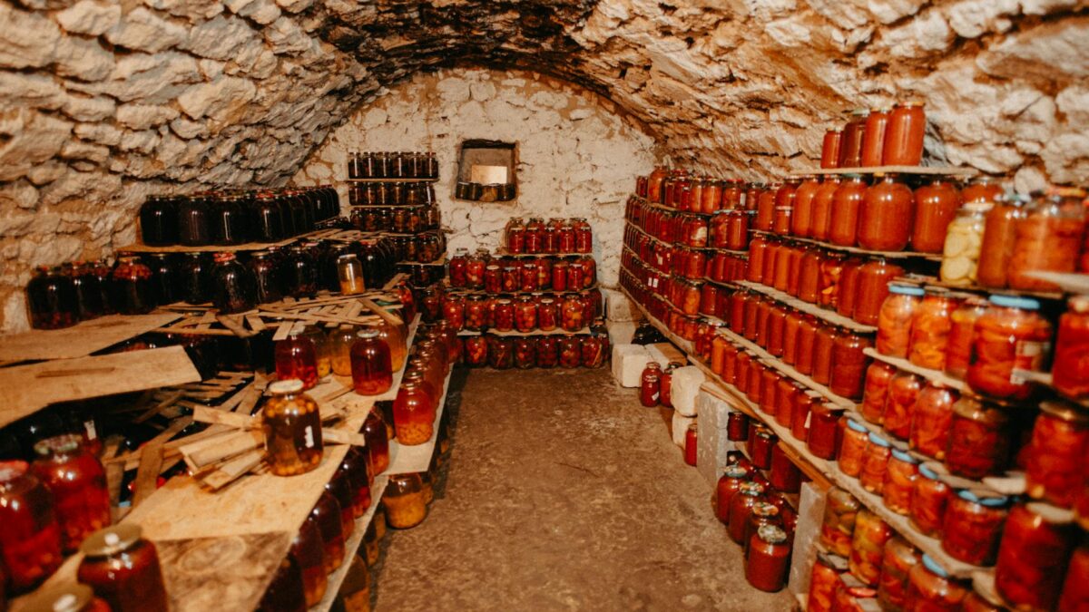 organizarea pivniței cămarii