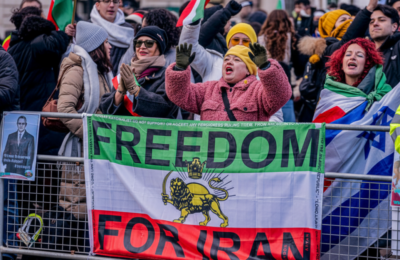 Europa trebuie să sprijine protestele din Iran, nu din Venezuela