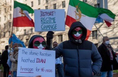 Iran blochează internetul după protestele susținute de prințul în exil