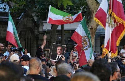 Noi proteste în Iran, fiul șahului cere ocuparea centrelor