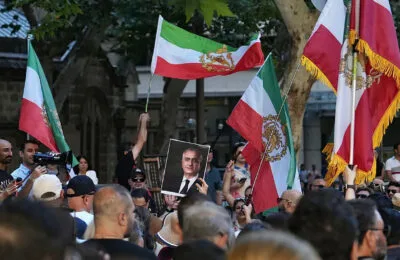 Noi proteste în Iran, fiul șahului cere ocuparea centrelor