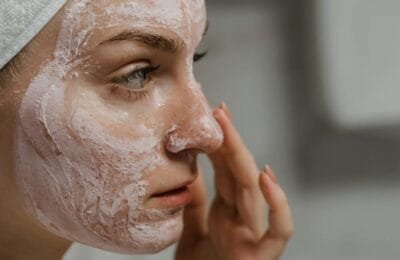 Cum să previi și reduci ridurile de expresie naturală