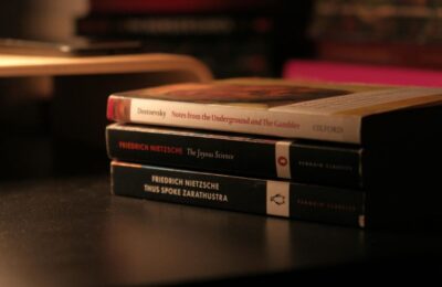 Top 10 romane de dragoste în 2026 pentru toate gusturile