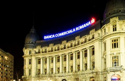 Clădirea-simbol BCR de la Universitate, din nou la vânzare. Acum 6 ani s-a vândut cu 28 mil. euro