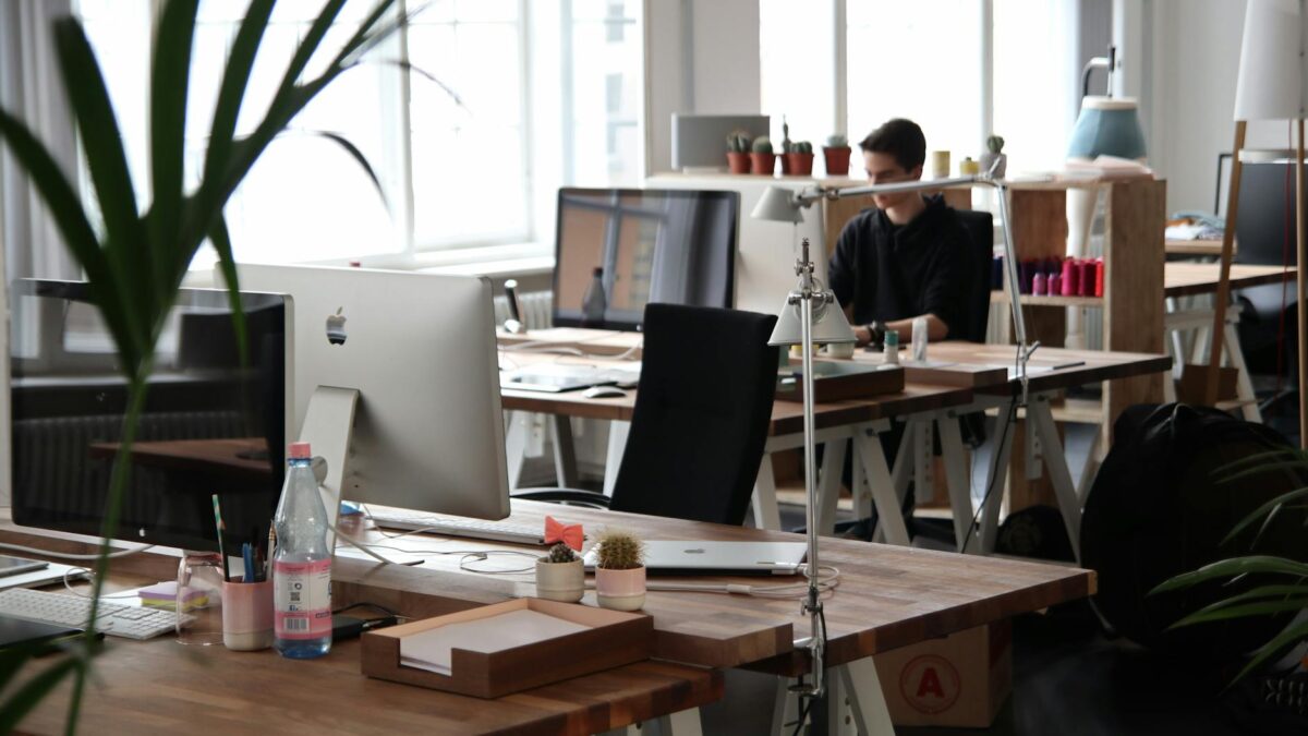 16 startup-uri din logistică și producție, selectate la Disrupt